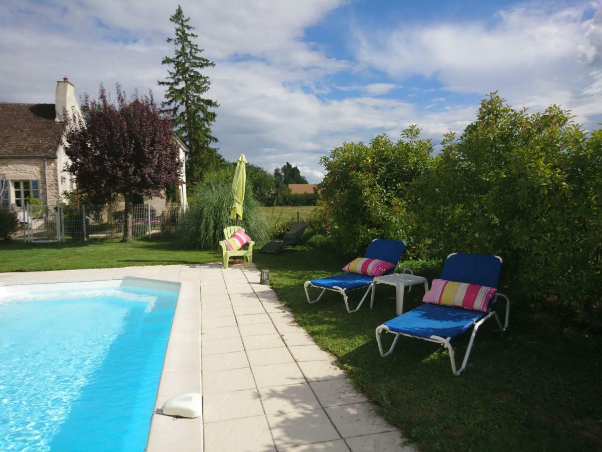 Gite Le Meix Chapeau Levernois Exterior photo